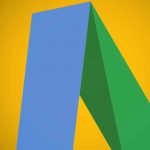 Logo Google AdWords sur fond Jaune